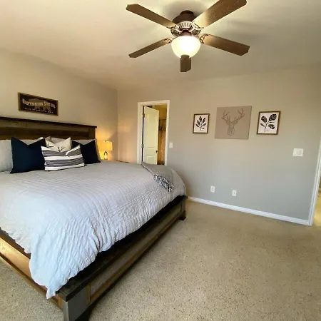 Family Friendly Townhome In Kanab Pool & Hot Tub